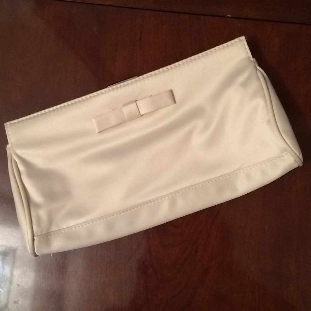 Issac Mizrahi for Target l Ivory Clutch